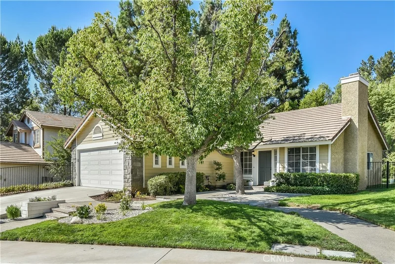 25415 Hampton, Saugus, CA 91350