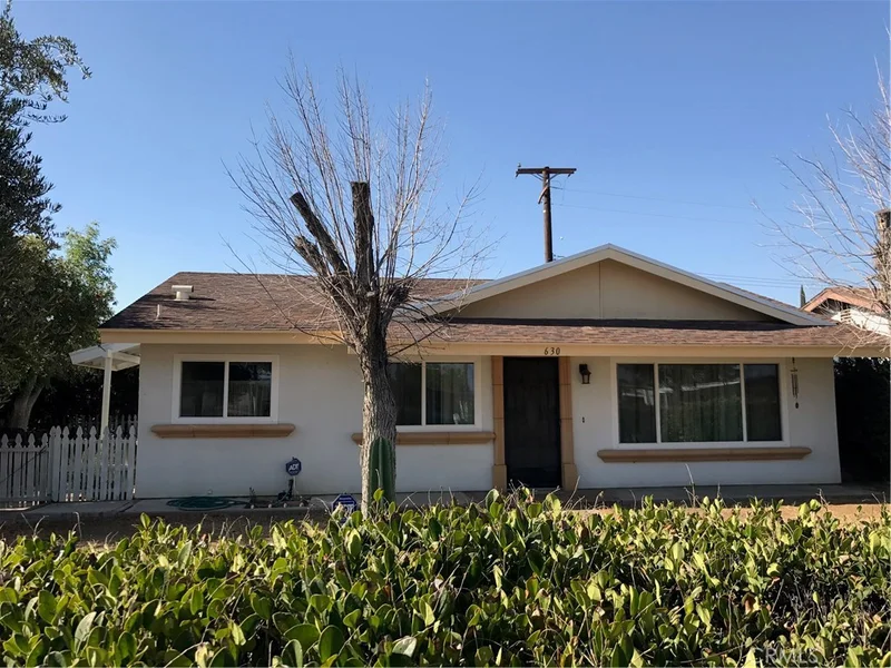 630 Thornton, Hemet, CA 92543
