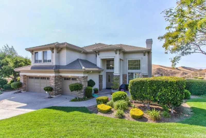 27606 Prestancia, Salinas, CA 93908