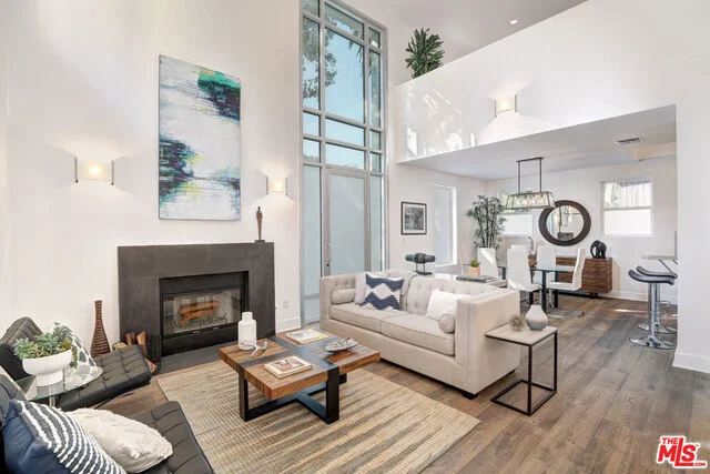 11628 Chenault #101, Los Angeles, CA 90049
