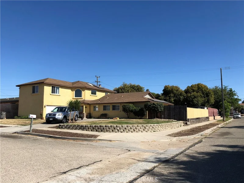 422 Fair Oaks, Santa Maria, CA 93455