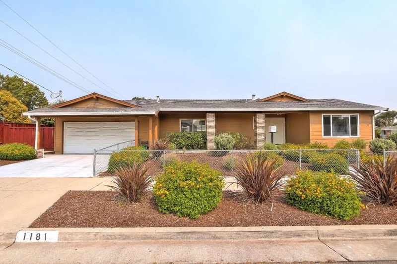 1181 Quamme, San Jose, CA 95121