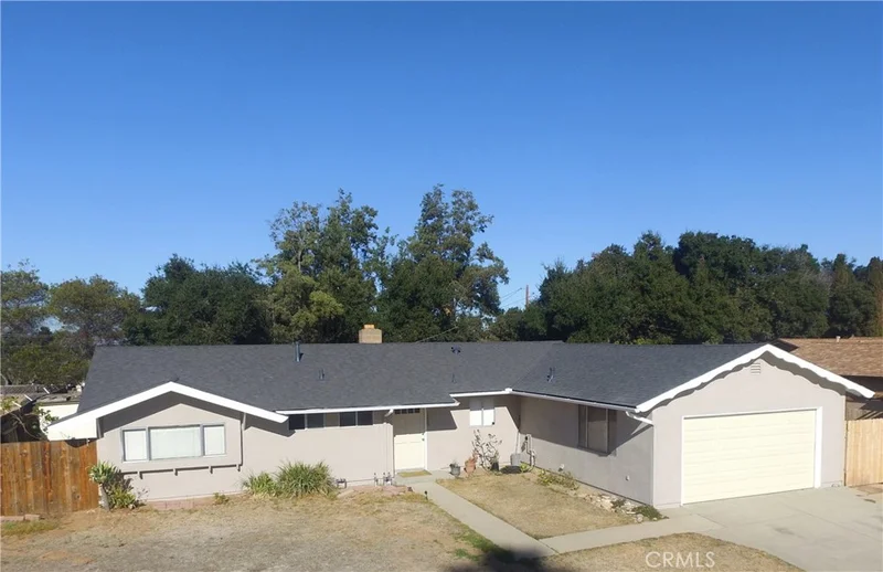 1243 Roxy, Santa Maria, CA 93455