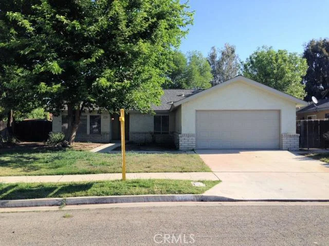 2717 Greenwood, Madera, CA 93637