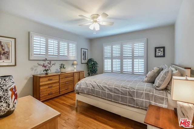 7701 Cowan, Los Angeles, CA 90045