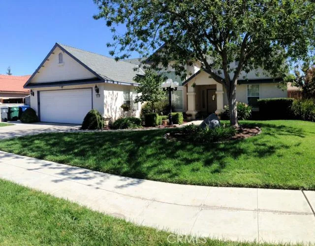 1019 Mainberry, Madera, CA 93637