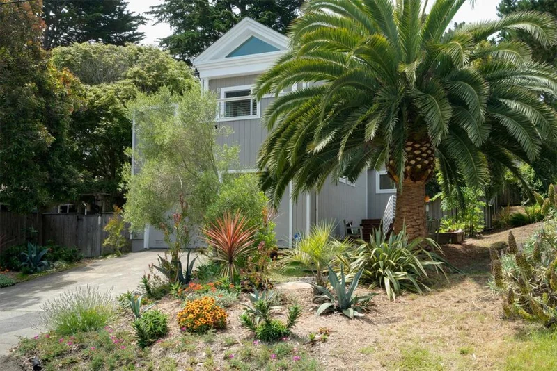 560 4th, Montara, CA 94037