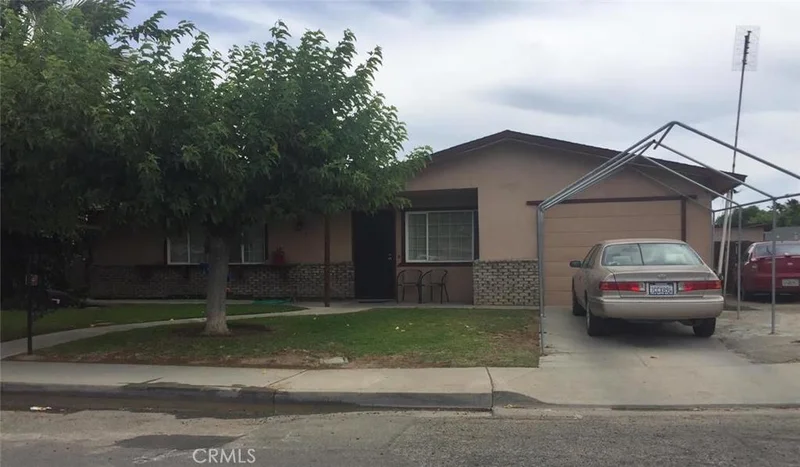 460 4th, Mendota, CA 93640