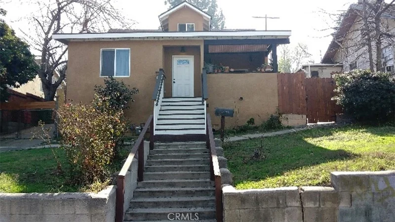 6152 Mesa, Los Angeles, CA 90042