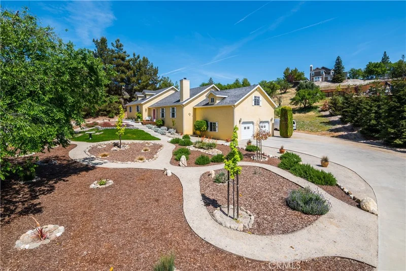 125 21st, Paso Robles, CA 93446