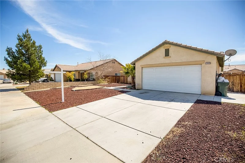 11813 Wolcott Street, Adelanto, CA 92301