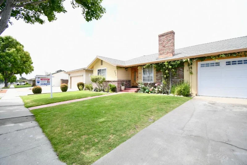 231 La Mesa, Salinas, CA 93901