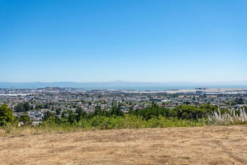 300 Courtland, San Bruno, CA 94066