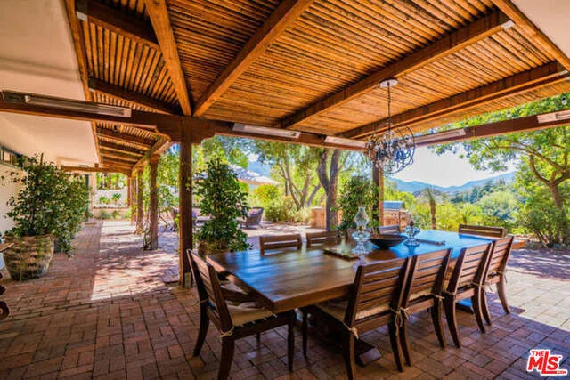 22722 Chamera, Topanga, CA 90290