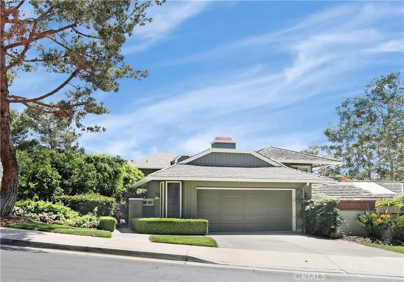 30 Vienna, Newport Beach, CA 92660