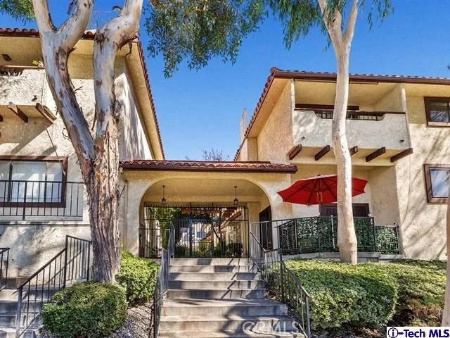 10142 Samoa #13, Tujunga, CA 91042