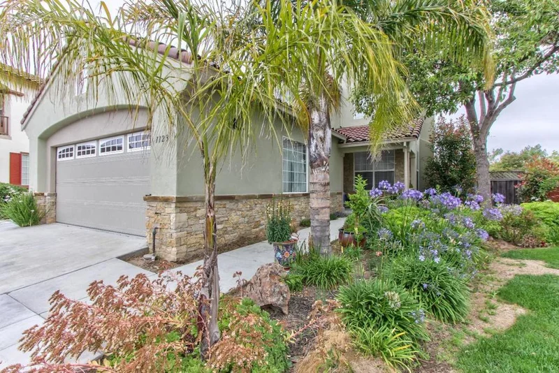 1123 Fox Glen, Salinas, CA 93905