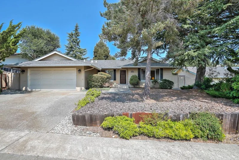 7950 Hansom, Oakland, CA 94605
