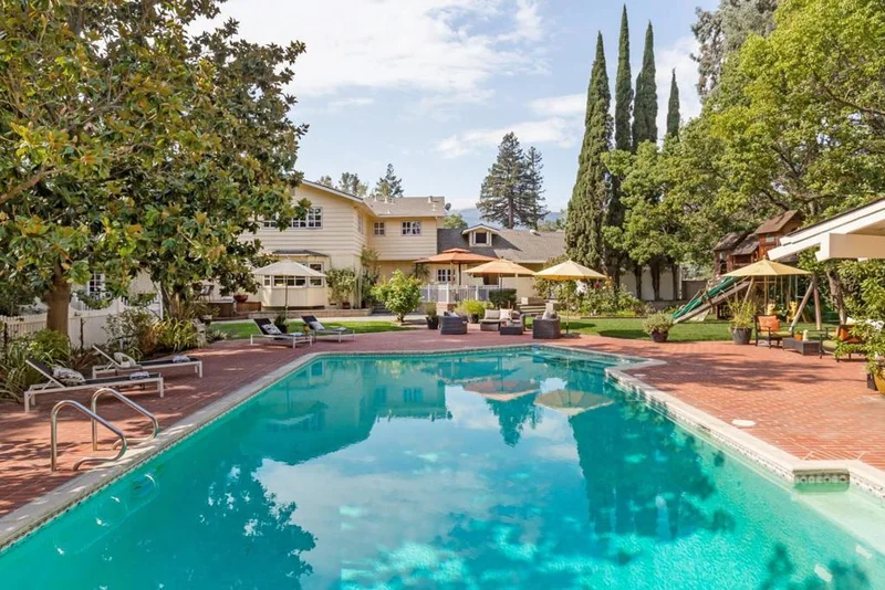 1225 Magdalena, Los Altos, CA 94024