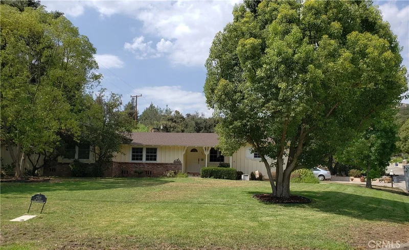 2301 Oak Park, Glendora, CA 91741
