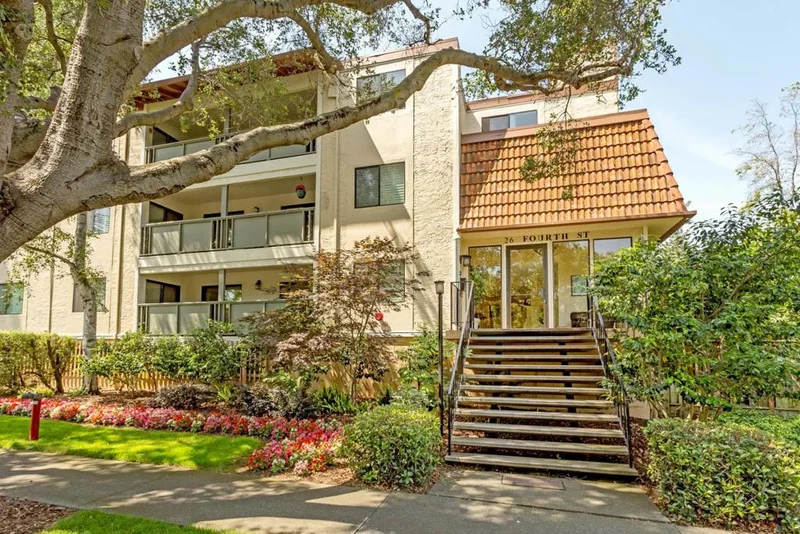 26 4th Street 9, Los Altos, CA 94022