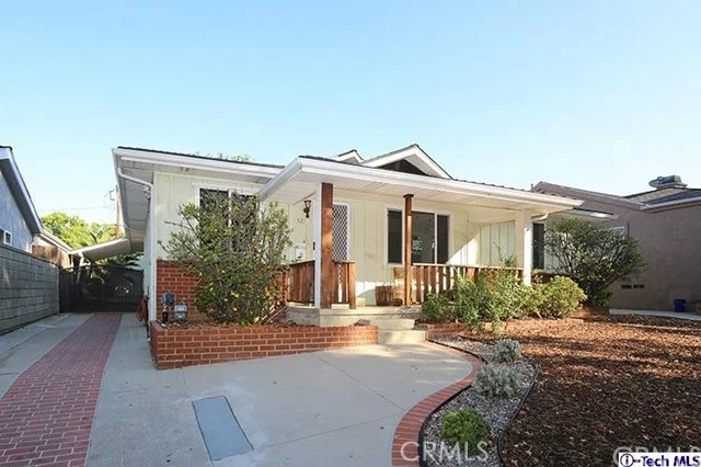 521 Hampton, Burbank, CA 91504