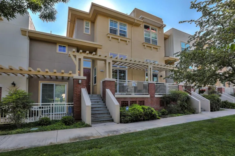 563 Mariani, San Jose, CA 95112