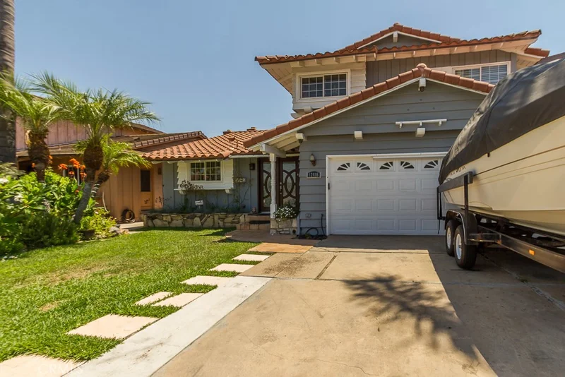 12416 Morning, Downey, CA 90242