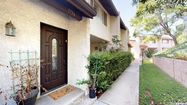 7756 Via Catalina #33, Burbank, CA 91504