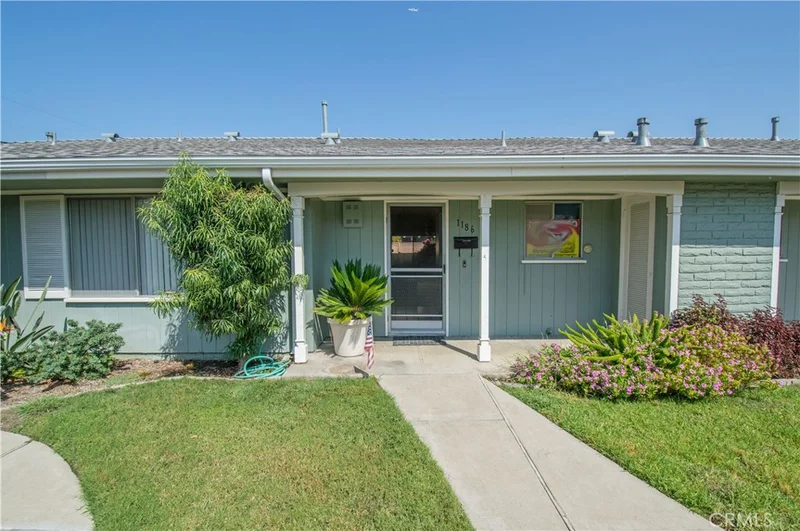 1186 1st, Tustin, CA 92780