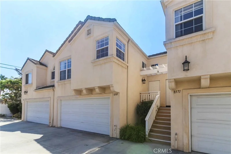 8569 Moody, Cypress, CA 90630