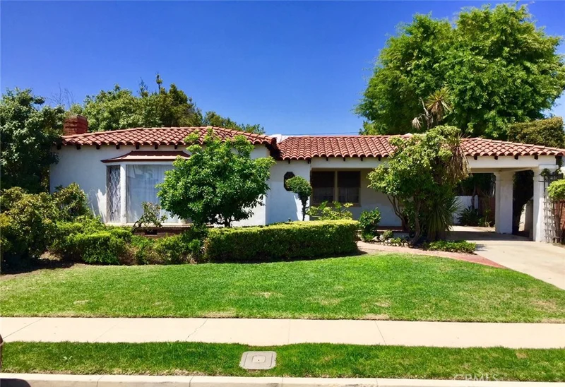8811 3rd, Inglewood, CA 90305