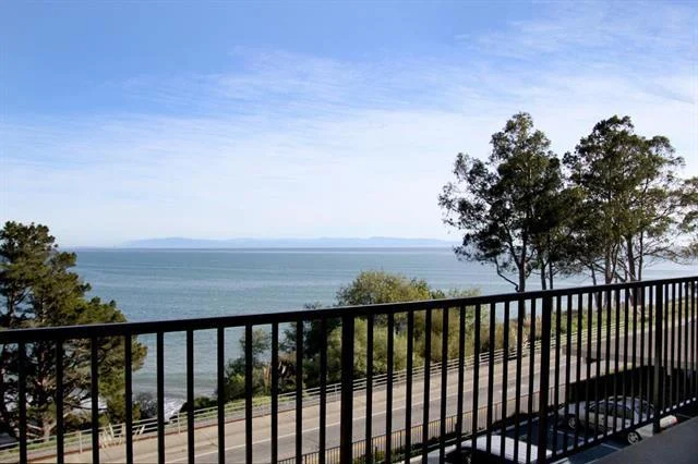 870 Park #105, Capitola, CA 95010