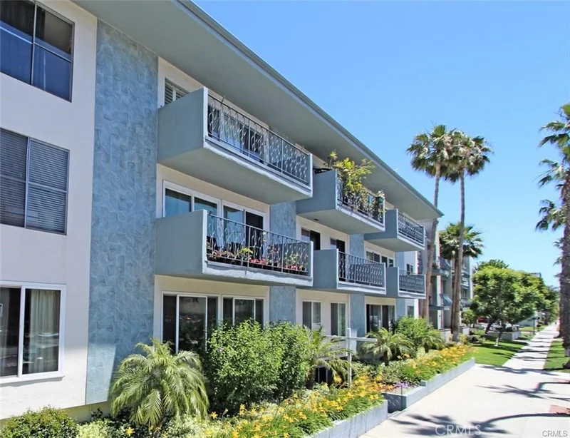 1139 Ocean #204, Long Beach, CA 90802