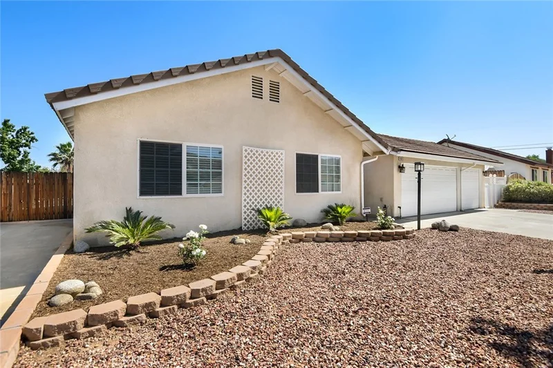 850 Crenshaw, Hemet, CA 92543