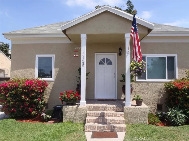 1135 102nd, Los Angeles, CA 90002