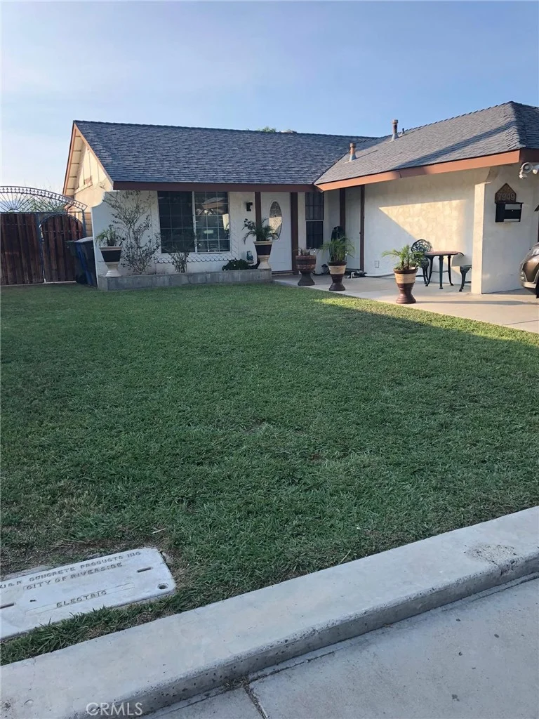 7949 Orlando, Riverside, CA 92503