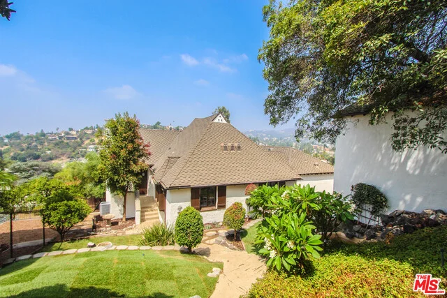 2247 Micheltorena, Los Angeles, CA 90039