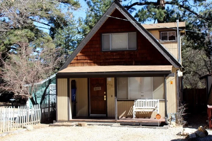 459 Victoria, Sugarloaf, CA 92386