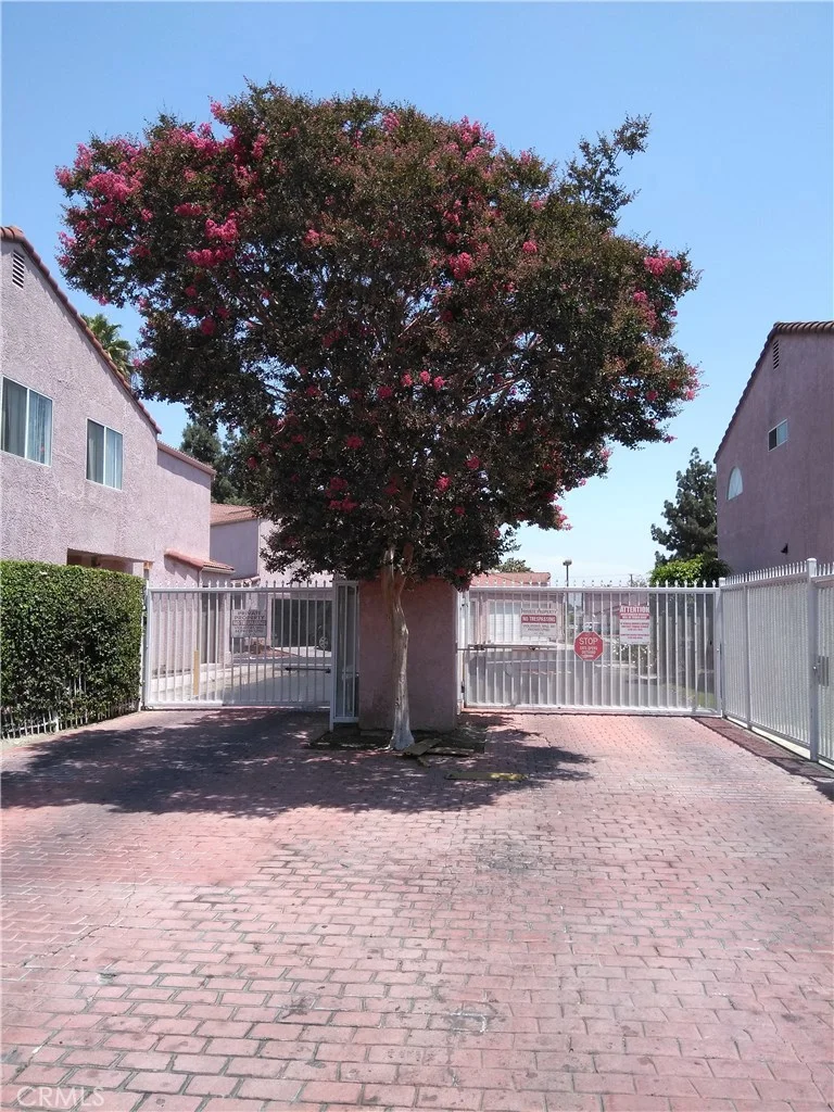 186 Racquet Club, Compton, CA 90220