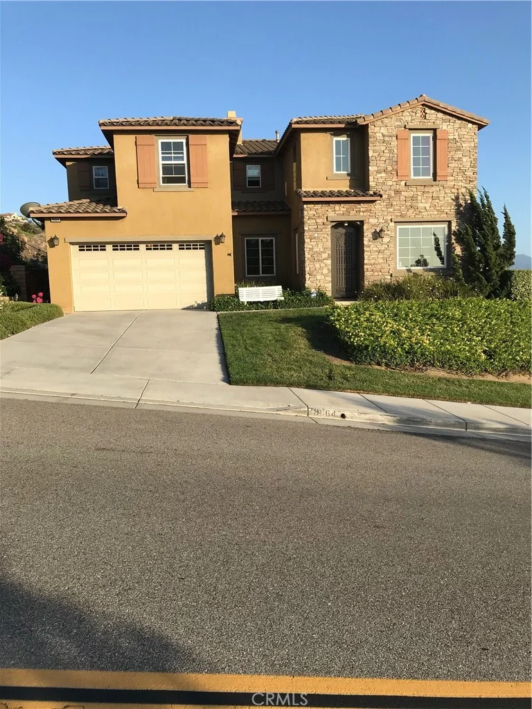 18664 Lakepointe, Riverside, CA 92503