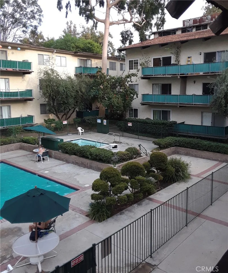 5460 White Oak #H206, Encino, CA 91316