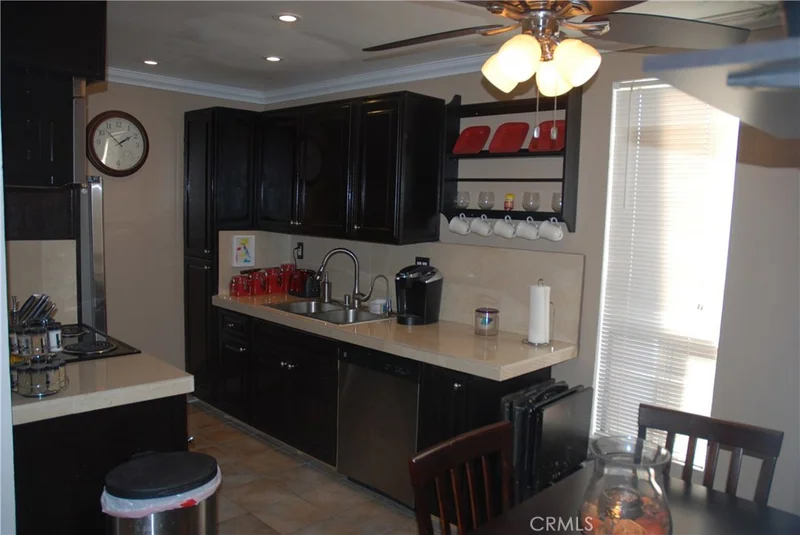 1000 Macarthur #28, Santa Ana, CA 92707