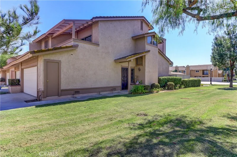4150 Schaefer #21, Chino, CA 91710