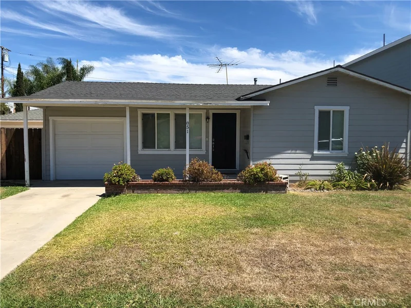 851 Orange, Orange, CA 92867