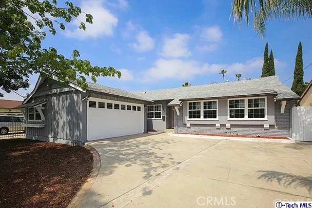 8545 Langdon, North Hills, CA 91343