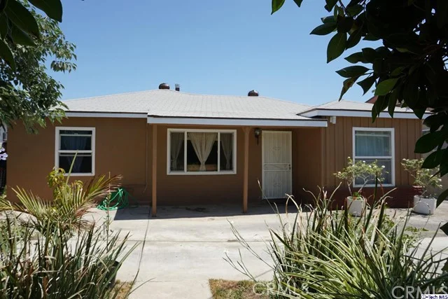 10472 Cayuga, Pacoima, CA 91331