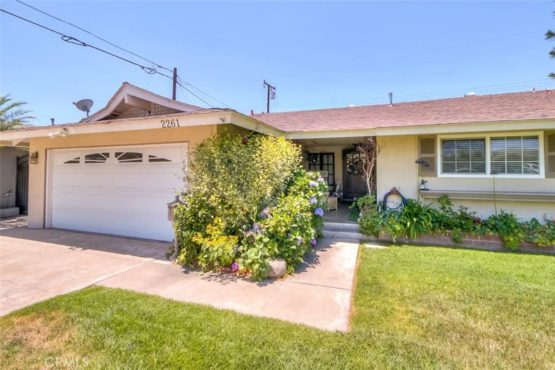 2261 Glencoe, Pomona, CA 91767