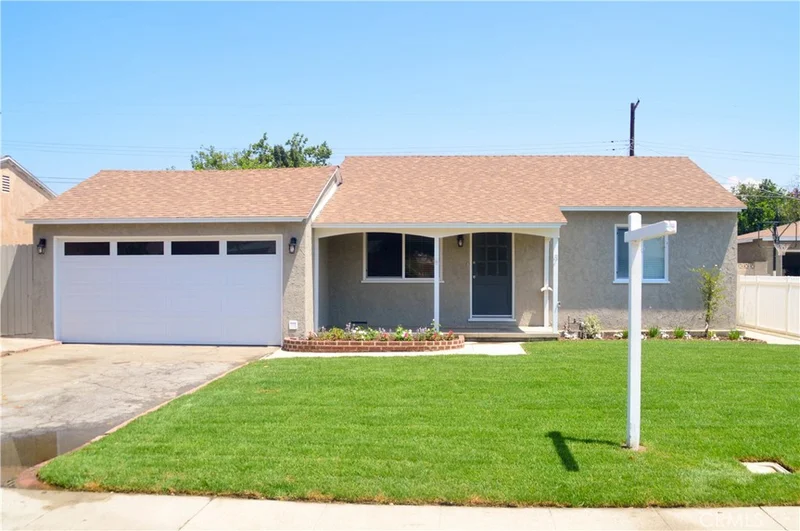 8650 Tyrone, Panorama City, CA 91402