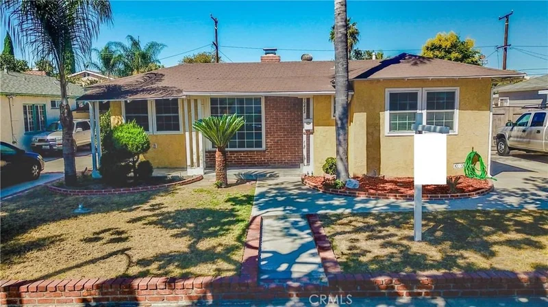 10433 Bryson, South Gate, CA 90280